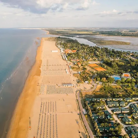 Wonderful Seafront In * Bibione