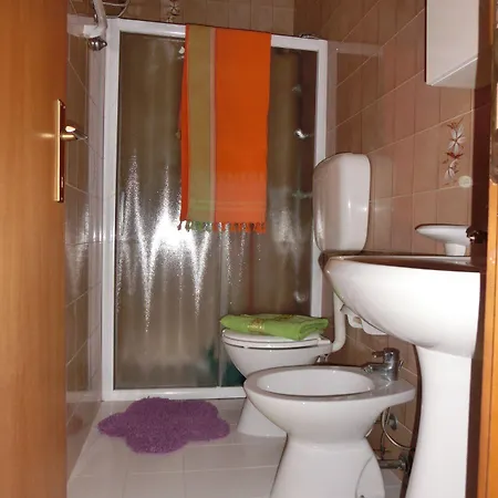 Wonderful Seafront In Апартаменти